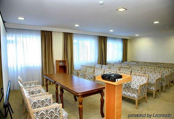 Hotel O Azamat Astaná Negocio foto